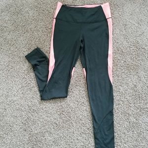 NWOT VXS work out leggings